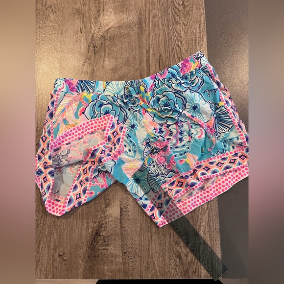Lilly Pulitzer Shorts - Picture 6 of 6